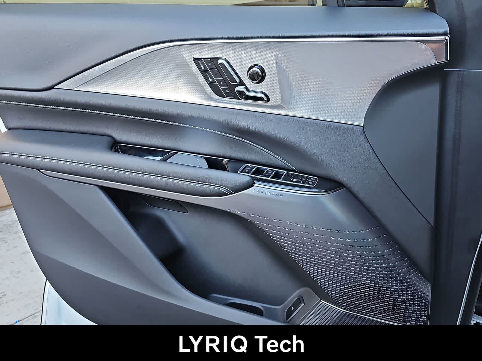 Used 2024 Cadillac Lyriq Tech AWD/4WD image 27