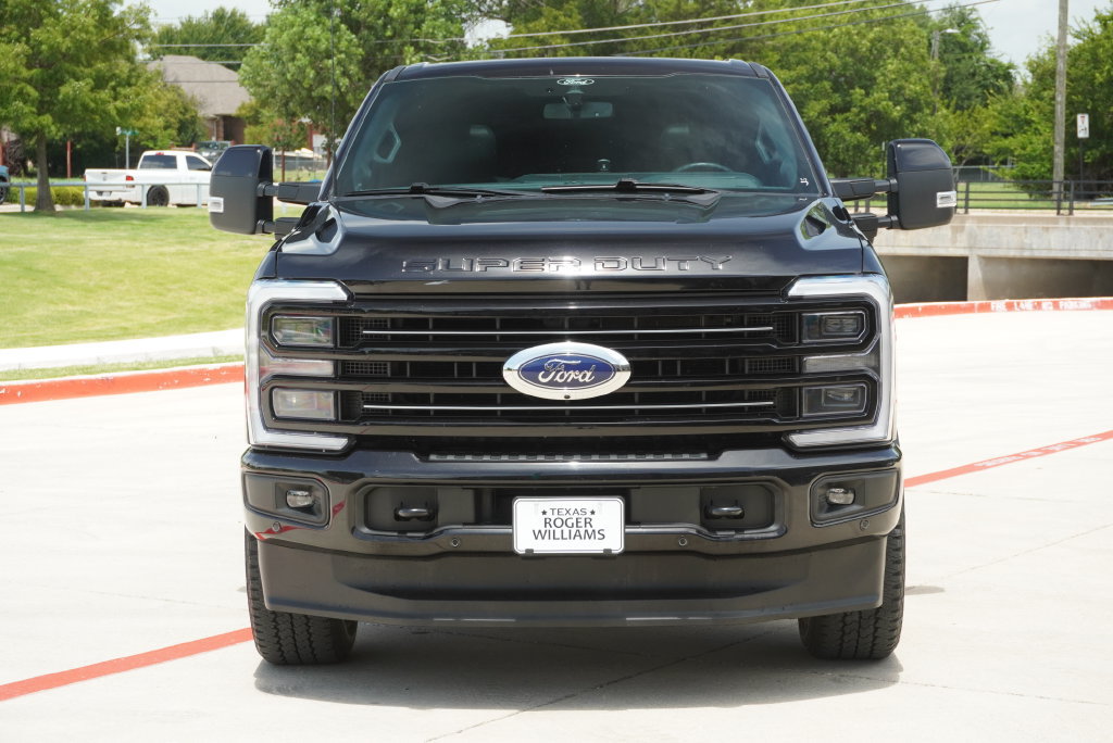 Used 2025 Ford F250 Platinum w/ FX4 Off-Road Package AWD/4WD image 8