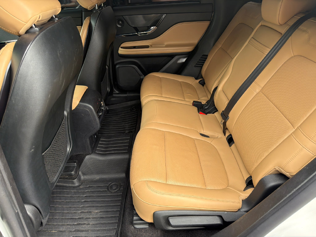 Used 2022 Lincoln Corsair Reserve w/ Luxury Package FWD image 21
