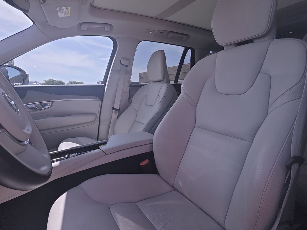 Used 2023 Volvo XC90 B6 Plus w/ Protection Package AWD/4WD image 18