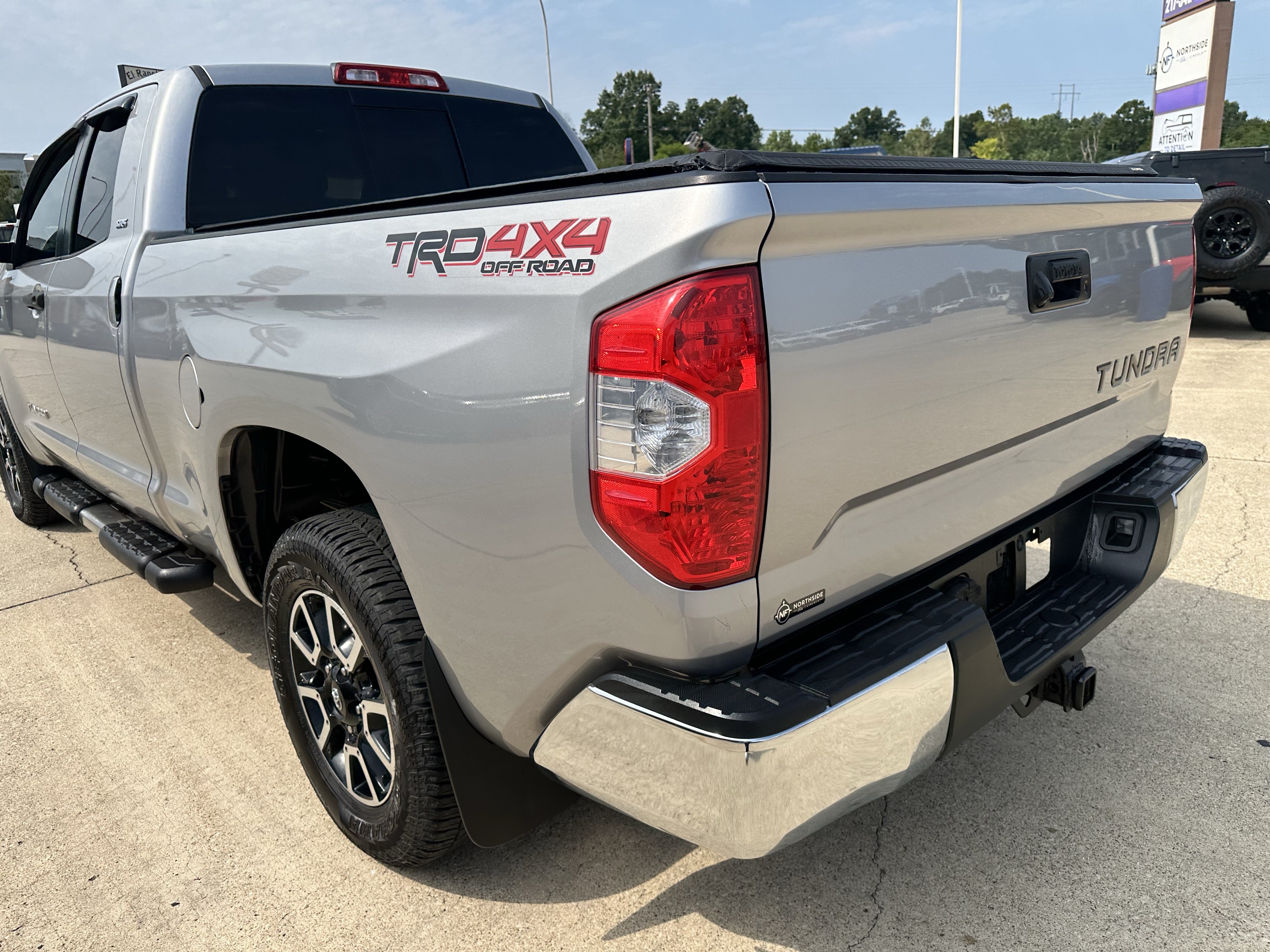 Used 2016 Toyota Tundra SR5 w/ TRD Off Road Package AWD/4WD image 6