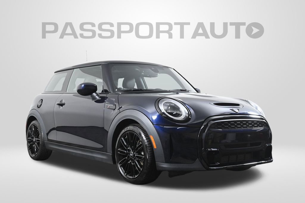 Used 2022 MINI Cooper S image 3
