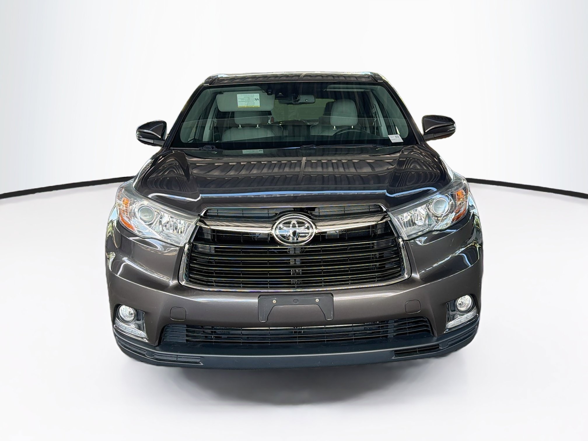 Used 2016 Toyota Highlander Limited w/ Driver Technology Package AWD/4WD image 2