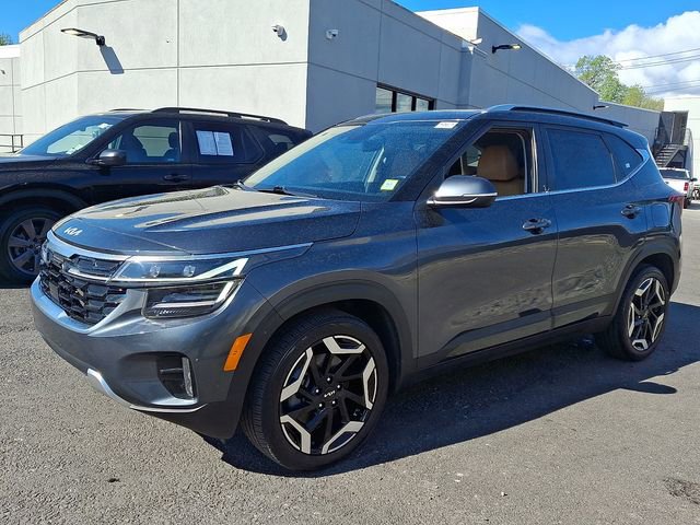 Used 2024 Kia Seltos SX AWD/4WD image 3