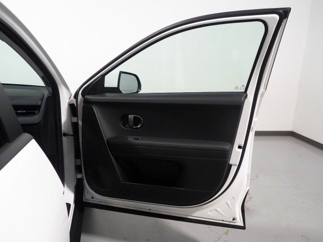 Used 2025 Hyundai Ioniq 5 SEL RWD image 58