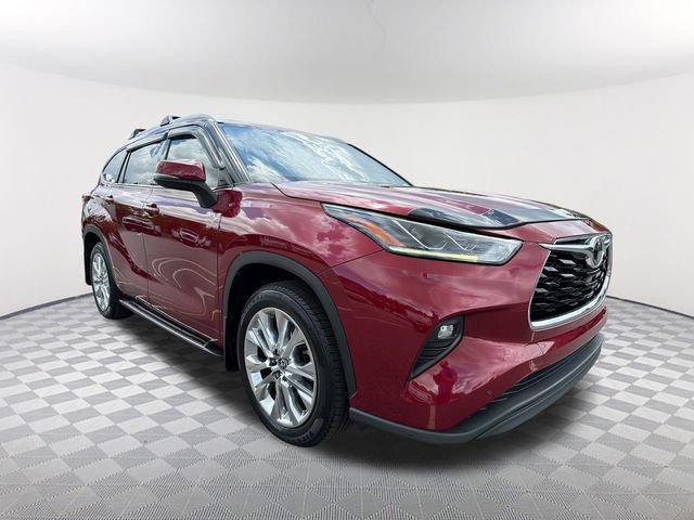 Used 2023 Toyota Highlander Limited FWD image 3