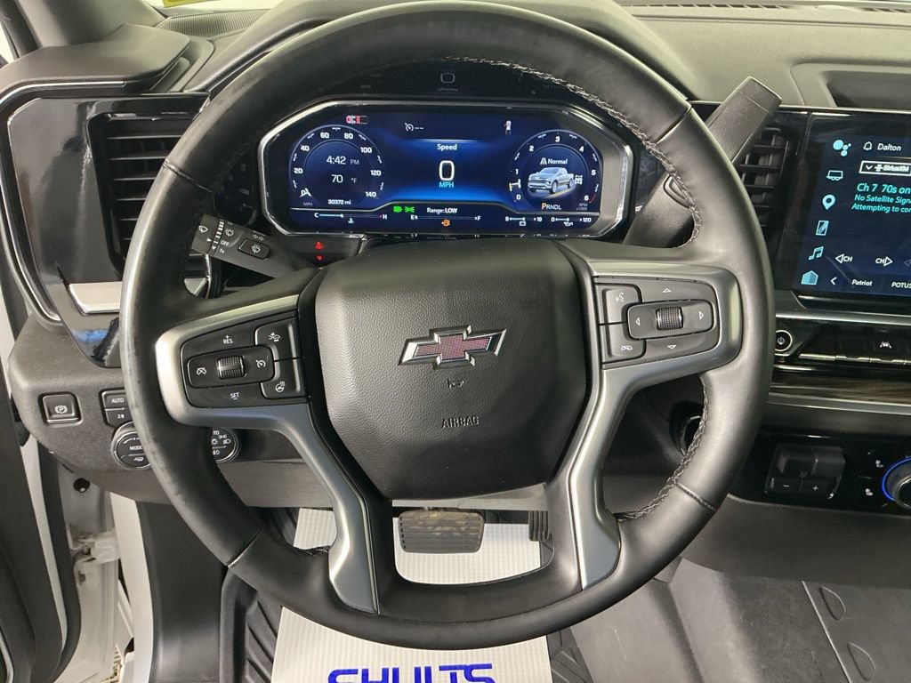 Used 2024 Chevrolet Silverado 1500 RST AWD/4WD image 15