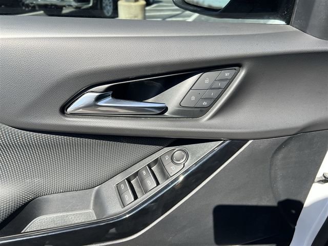 Certified 2025 Chevrolet Equinox RS w/ Convenience Package III image 19