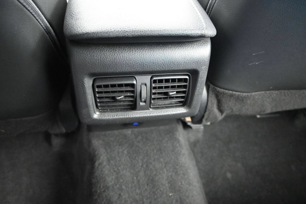 Used 2024 Toyota Camry XSE w/ Navigation Package AWD/4WD image 18