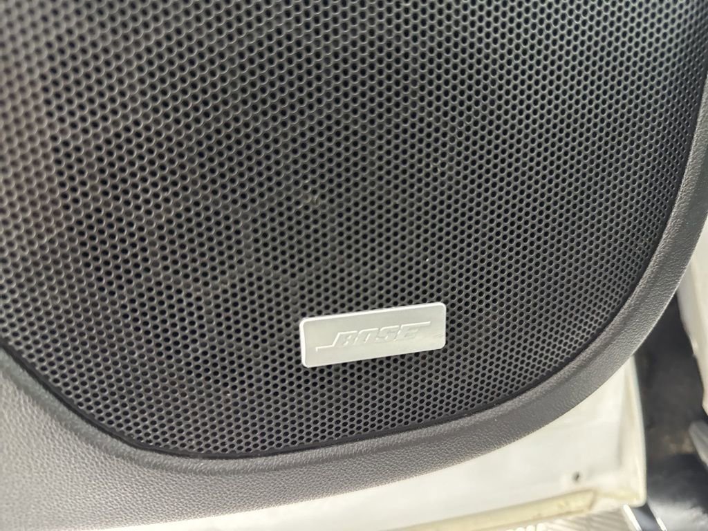 Used 2022 GMC Acadia AT4 w/ GMC Pro Grade Package image 15