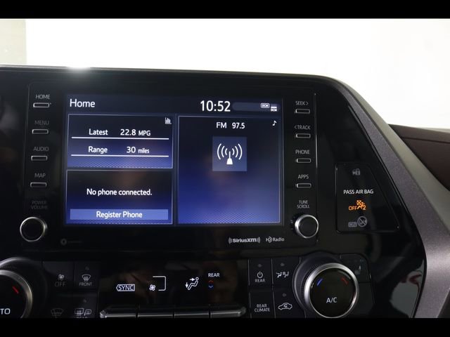 Used 2021 Toyota Highlander XLE image 35