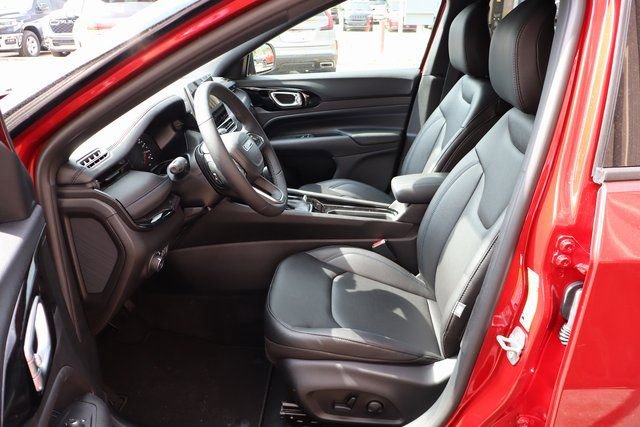 New 2026 Jeep Compass Limited image 9