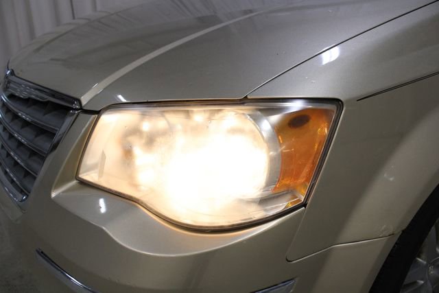 Used 2010 Chrysler Town & Country Touring FWD image 30