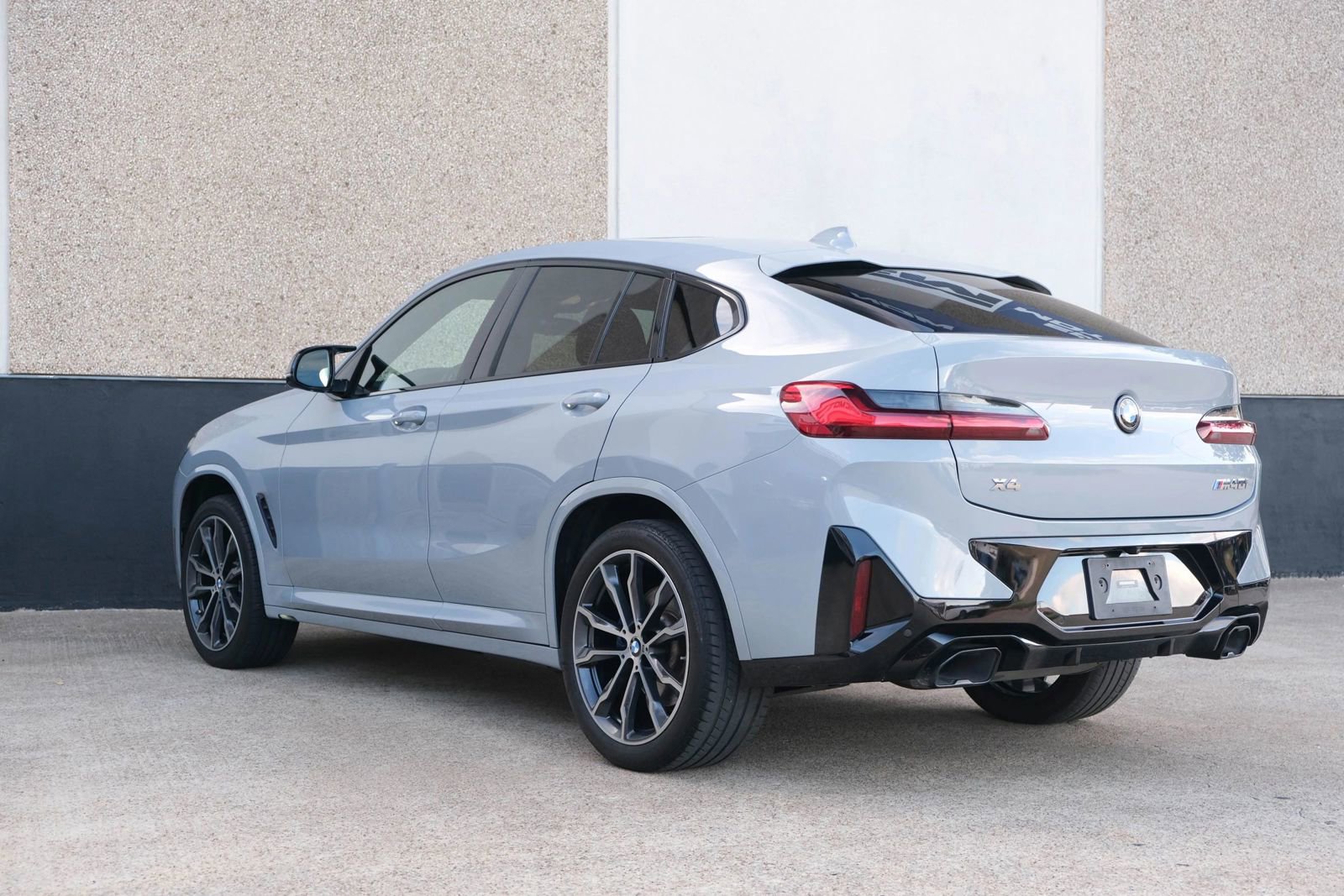 Used 2022 BMW X4 M40i image 13