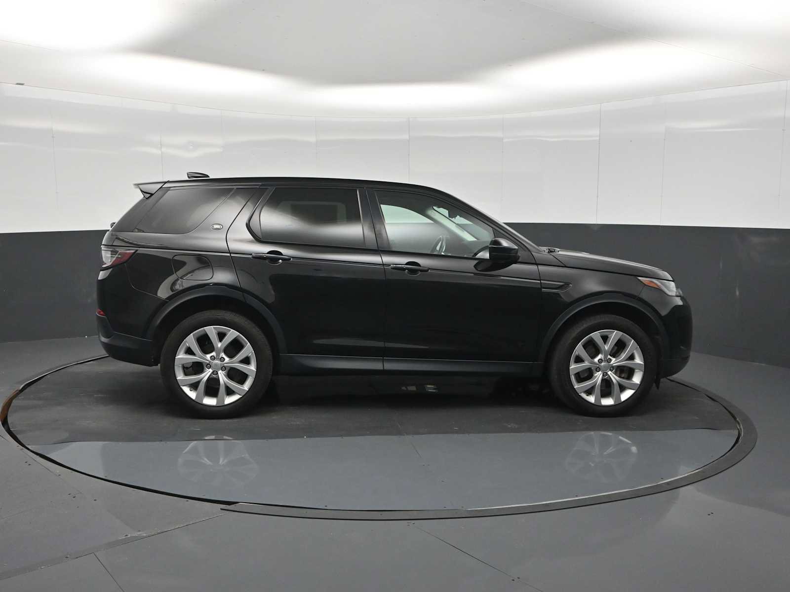 Used 2020 Land Rover Discovery Sport SE AWD/4WD image 9