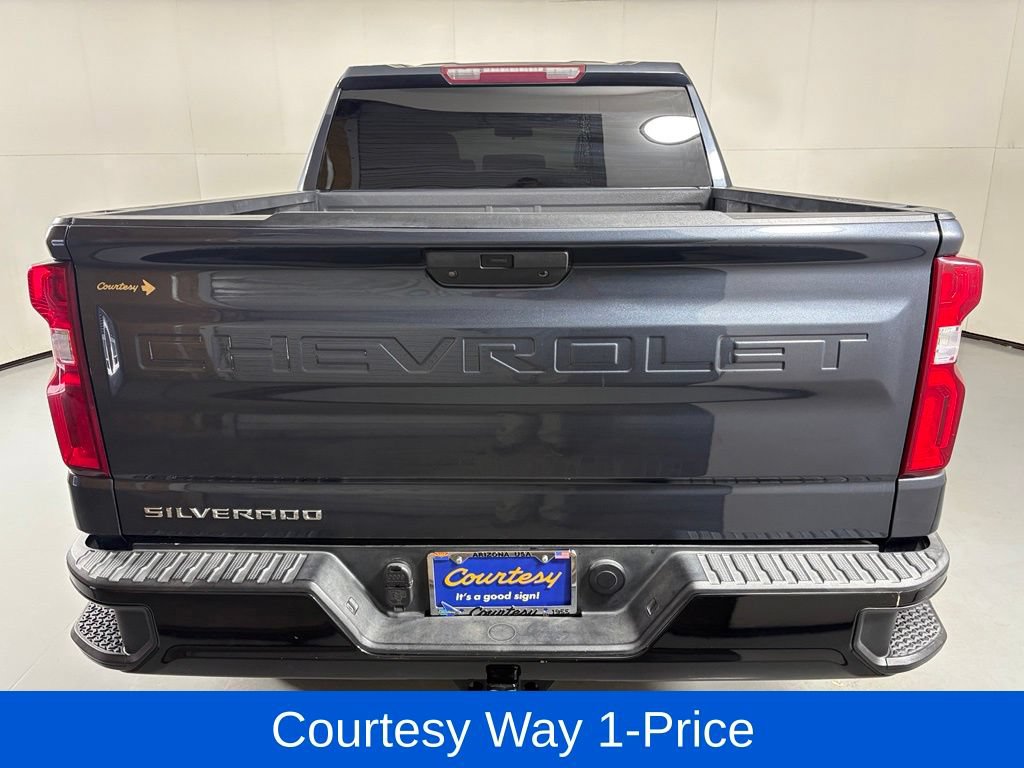 Used 2021 Chevrolet Silverado 1500 Custom Trail Boss w/ LPO, Dark Essentials Package AWD/4WD image 9