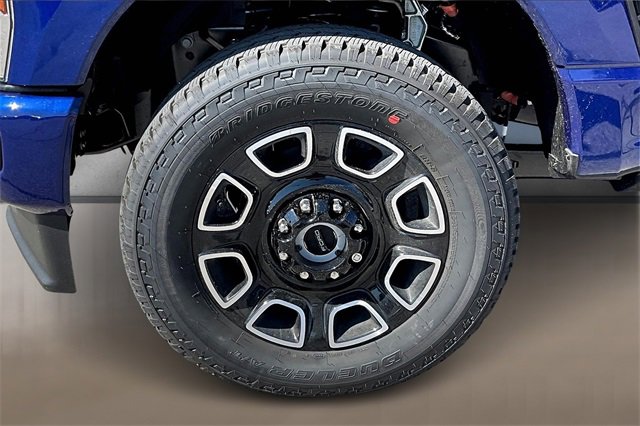 New 2026 Ford F250 Platinum w/ FX4 Off-Road Package image 12