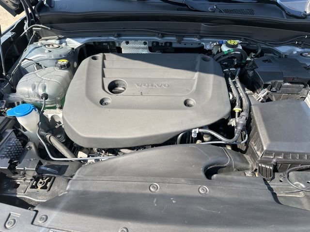 Certified 2023 Volvo XC40 B5 Ultimate w/ Climate Package image 34