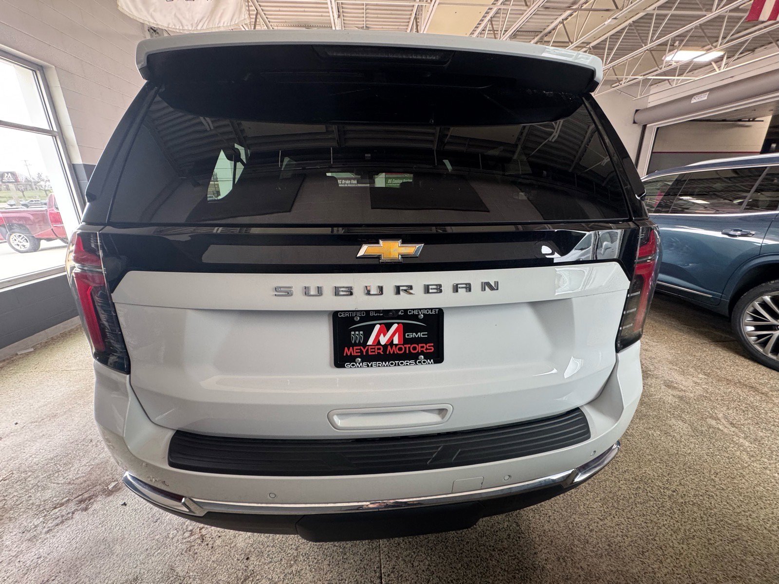 Used 2025 Chevrolet Suburban LS image 6