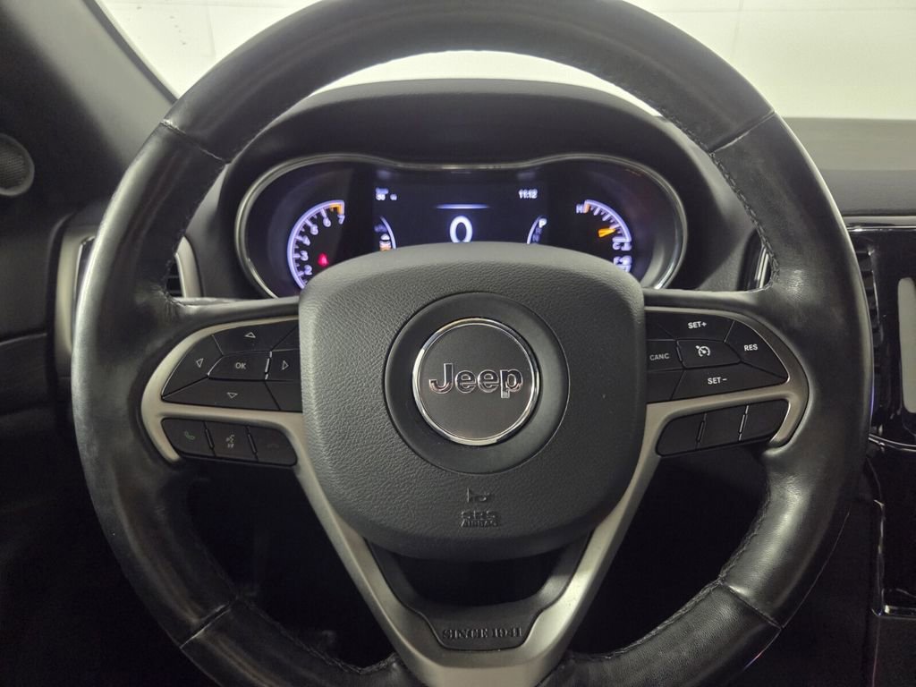 Used 2020 Jeep Grand Cherokee Altitude RWD image 16