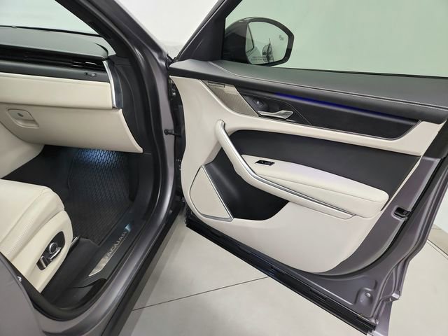 Used 2025 Jaguar F-PACE R-Dynamic S image 39
