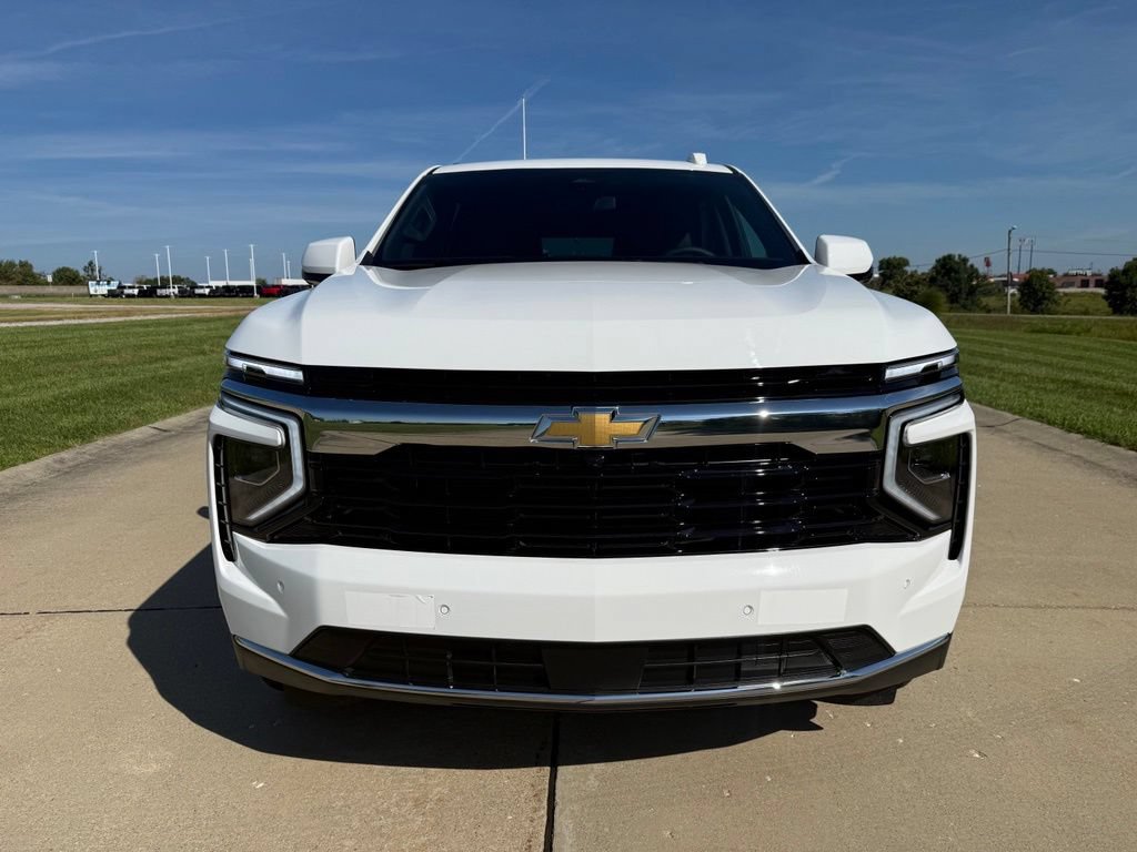 Used 2026 Chevrolet Suburban LS AWD/4WD image 10
