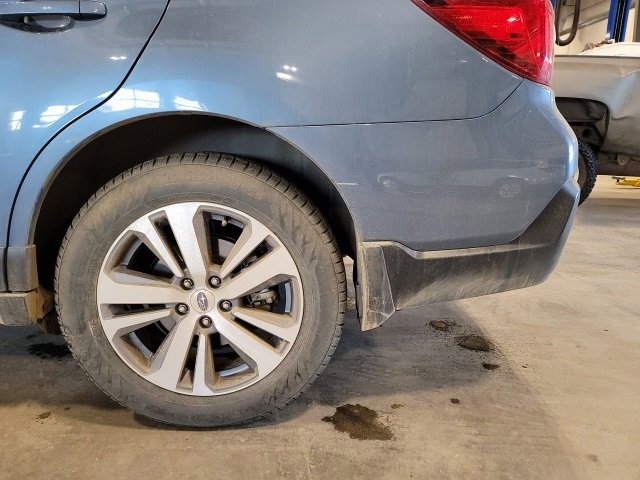 Used 2018 Subaru Outback 2.5i Limited w/ 50th Anniversary Edition image 11