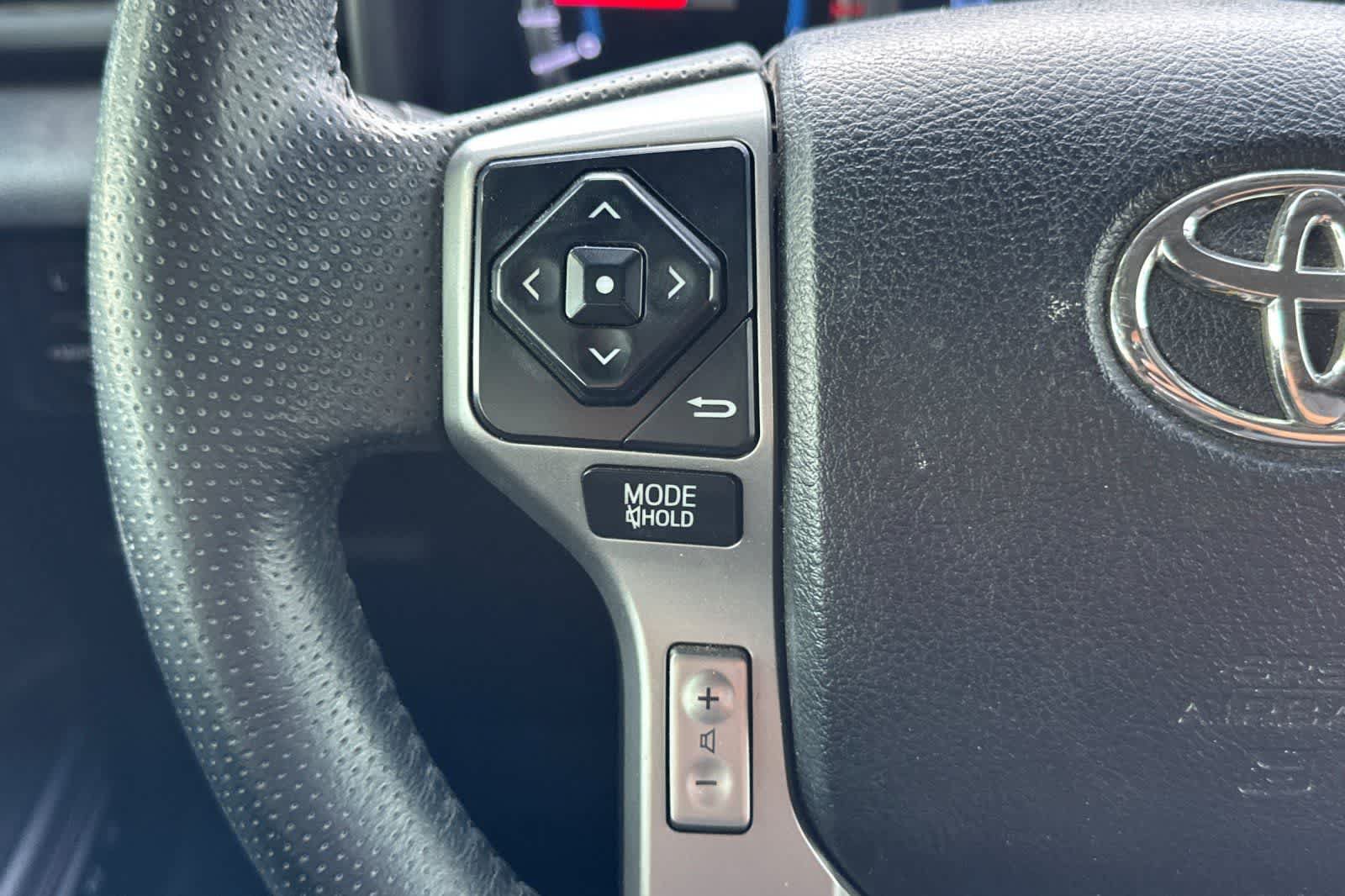 Used 2019 Toyota 4Runner Limited AWD/4WD image 29