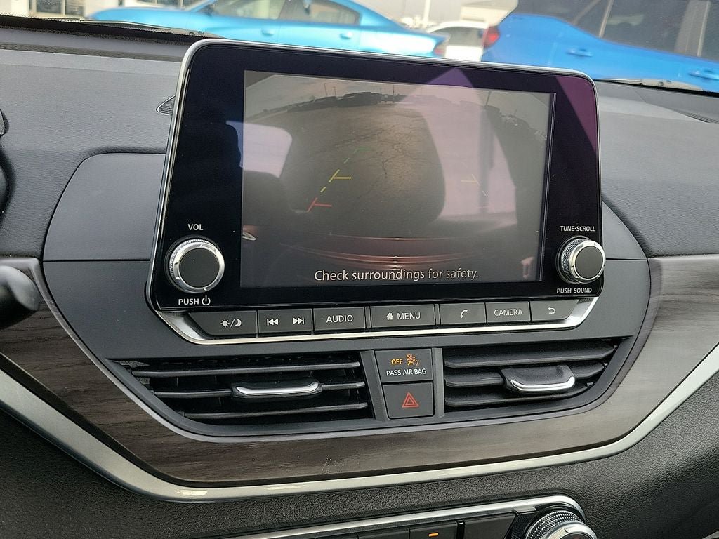 Used 2025 Nissan Altima 2.5 SV FWD image 16