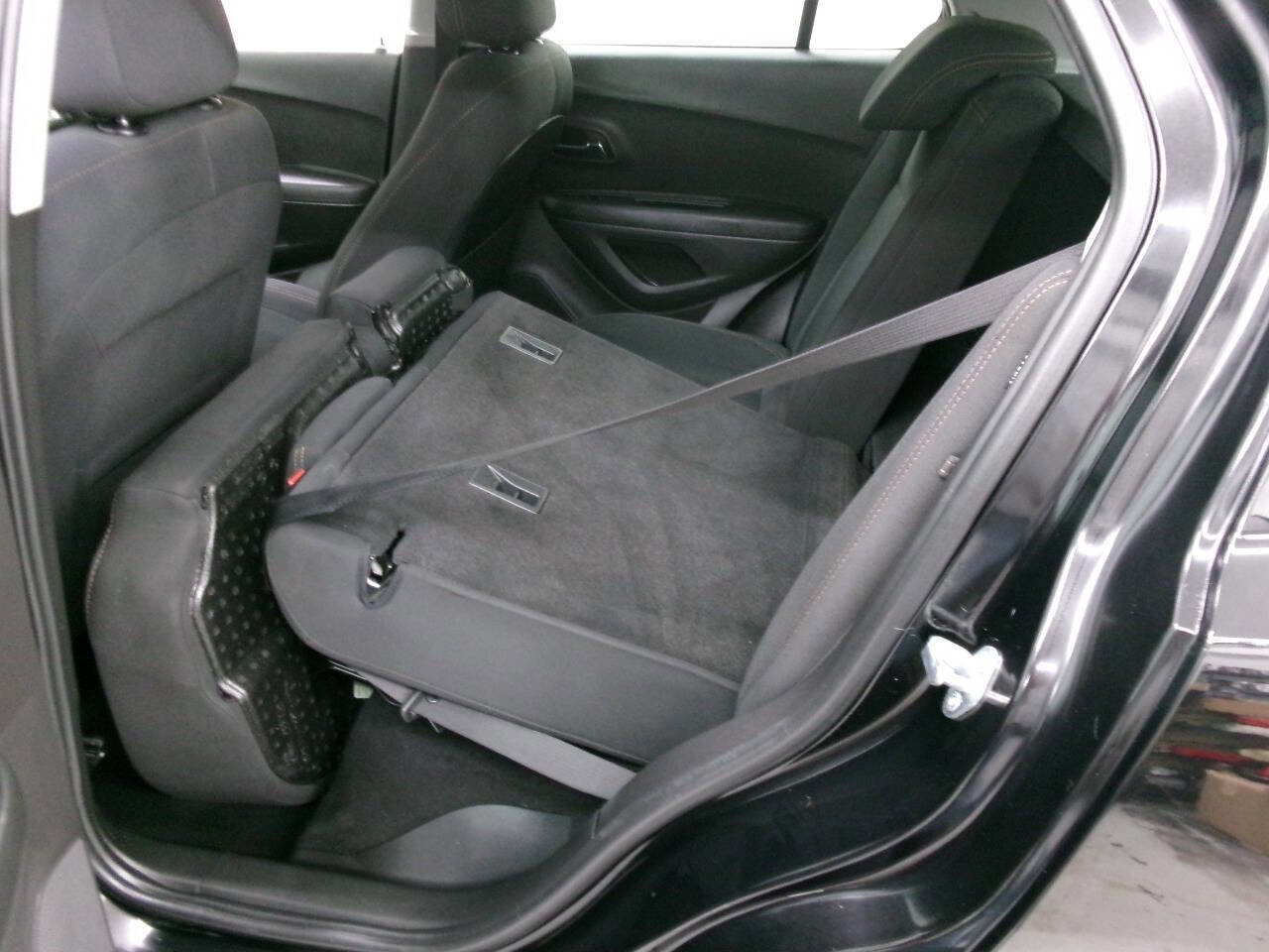 Used 2018 Chevrolet Trax LS image 21