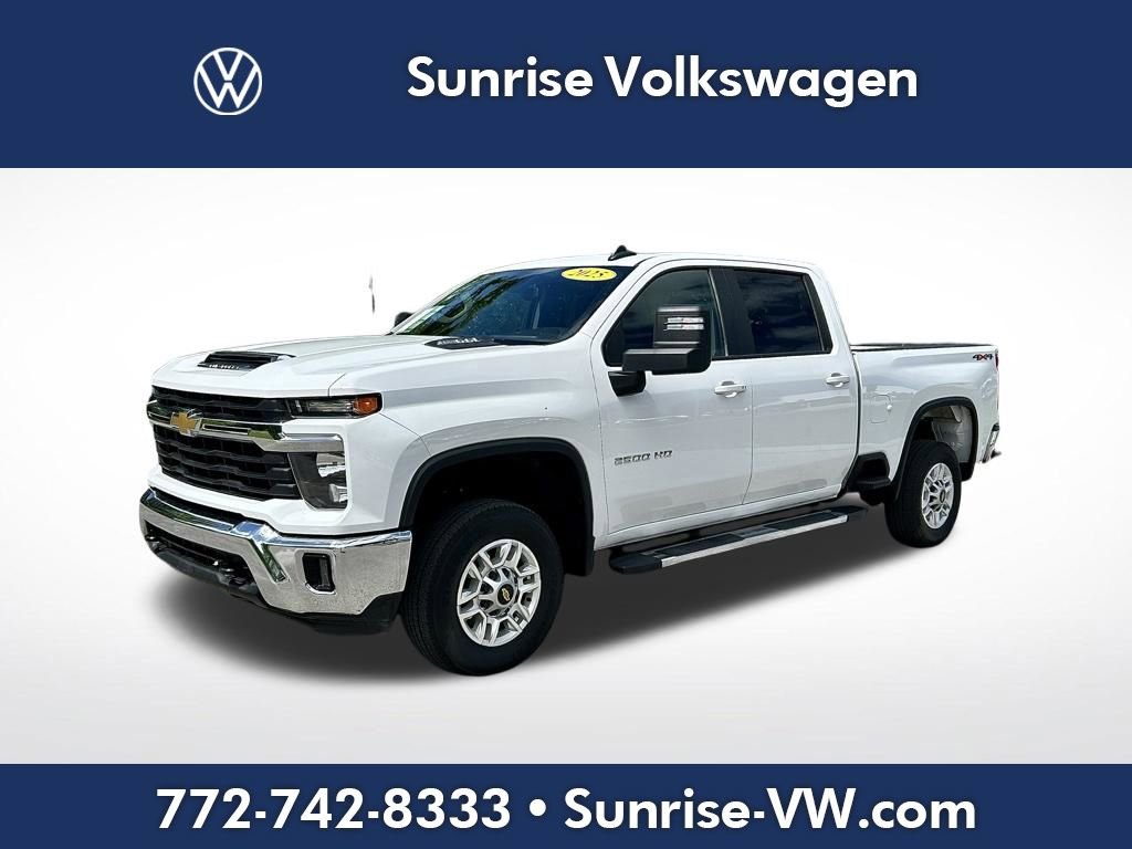 Used 2025 Chevrolet Silverado 2500 LT w/ Convenience Package AWD/4WD image 1