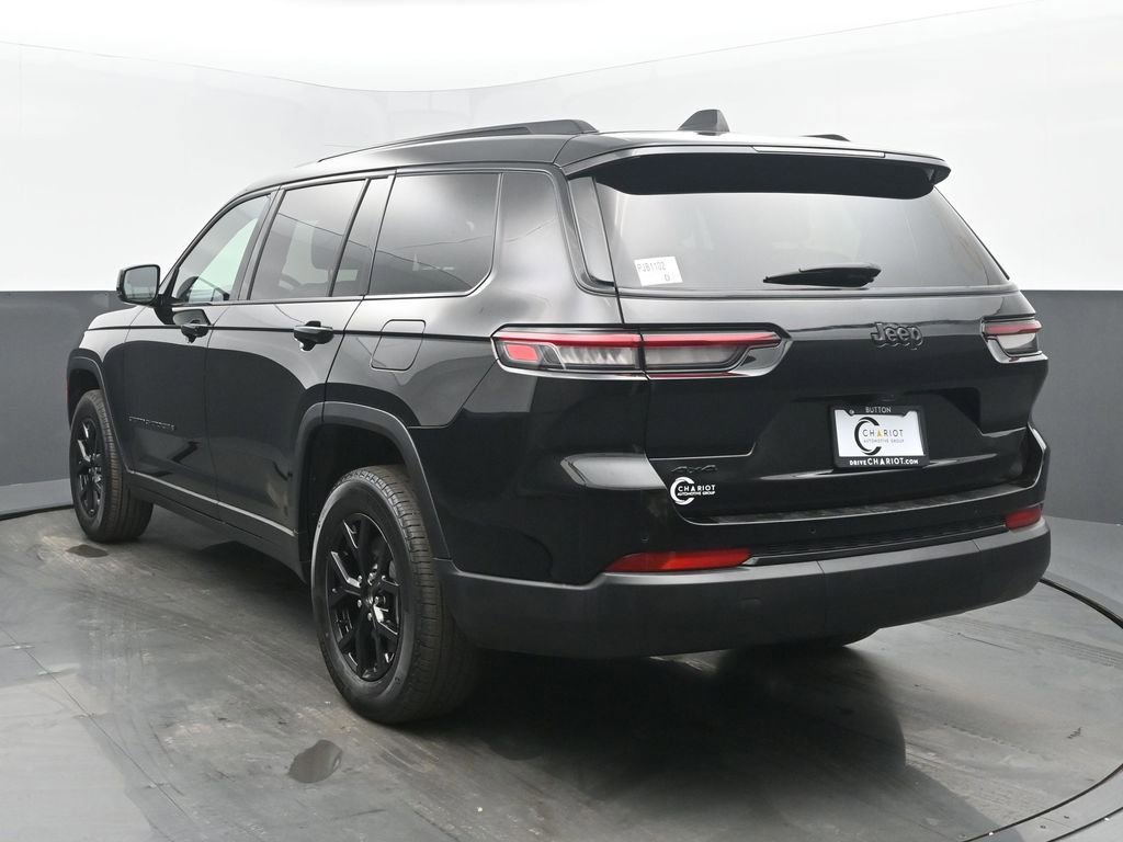 Used 2024 Jeep Grand Cherokee L Laredo AWD/4WD image 4