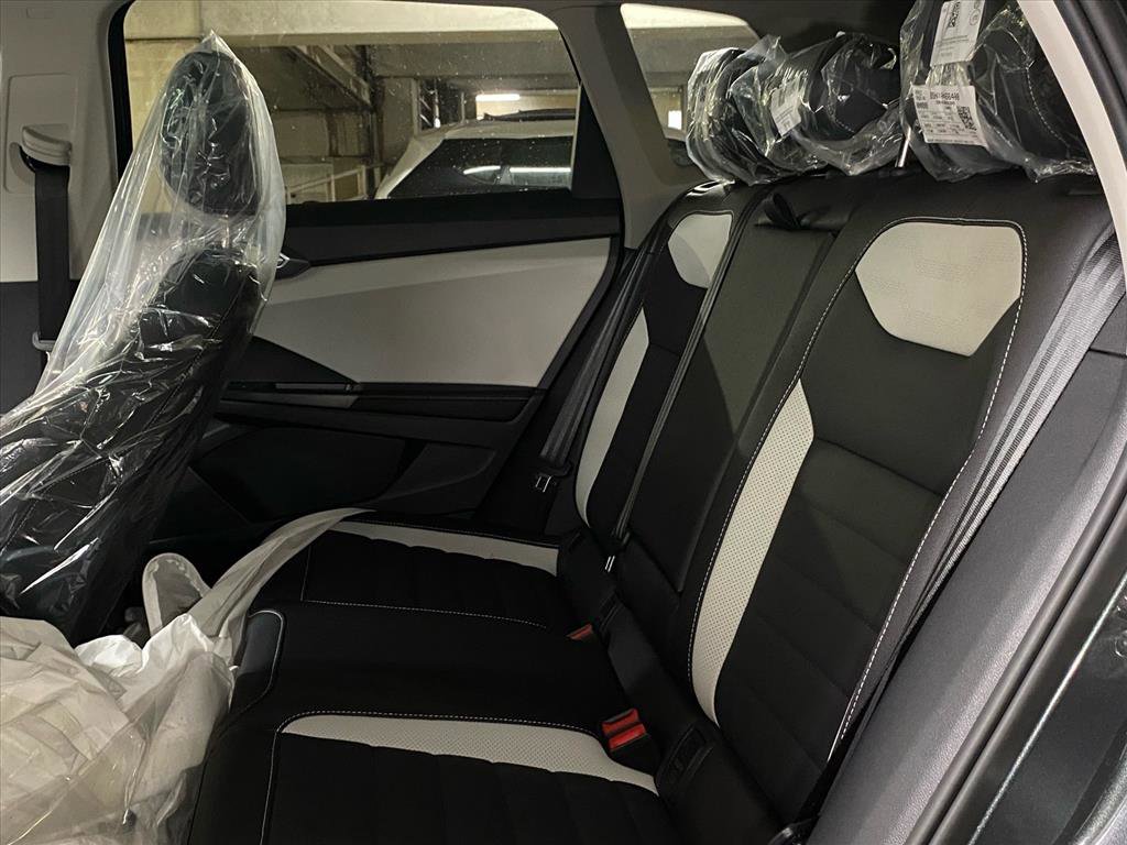 New 2026 Volkswagen Taos SEL AWD/4WD image 12