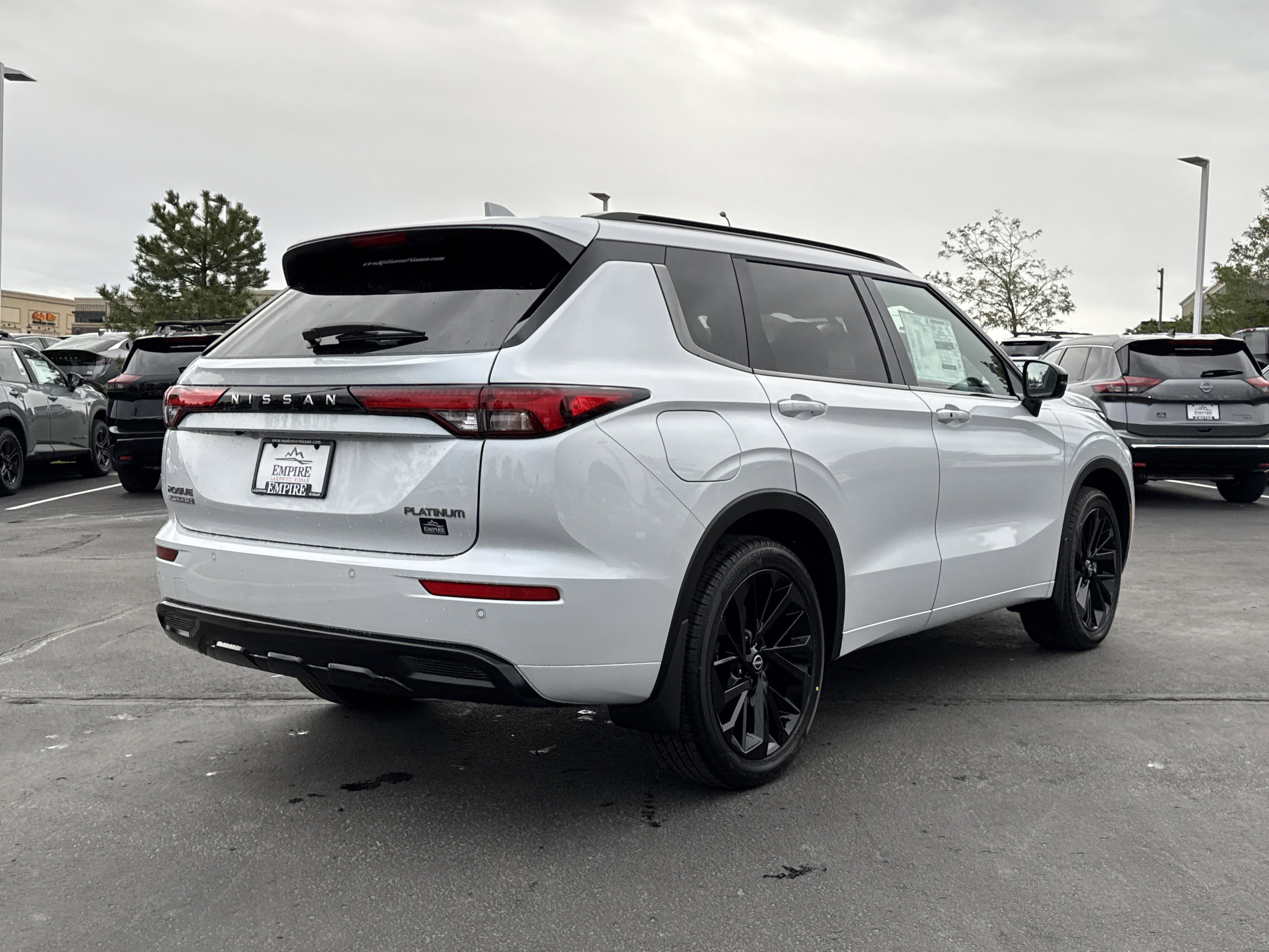 New 2026 Nissan Rogue Platinum AWD/4WD image 3
