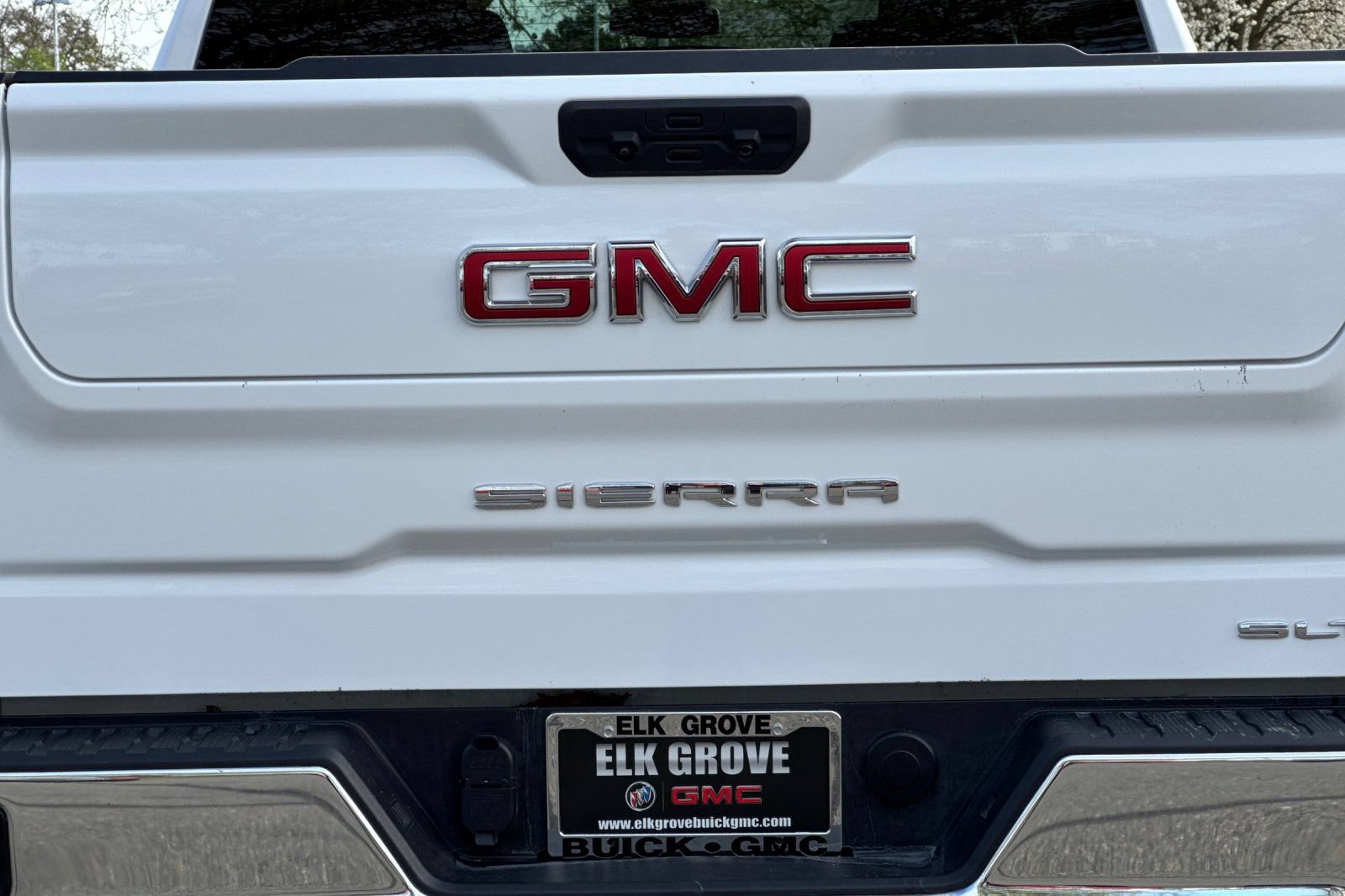 Used 2024 GMC Sierra 1500 SLT AWD/4WD image 48