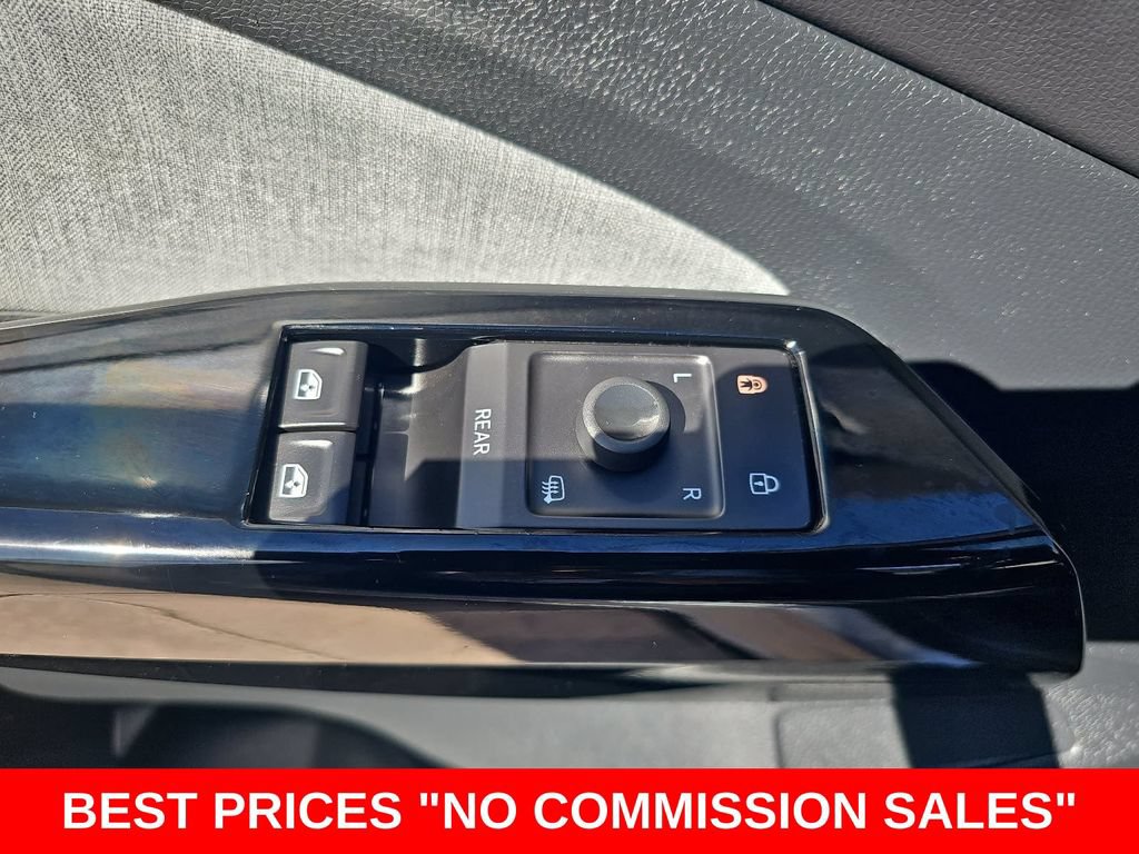 Used 2023 Volkswagen ID.4 Pro AWD/4WD image 27