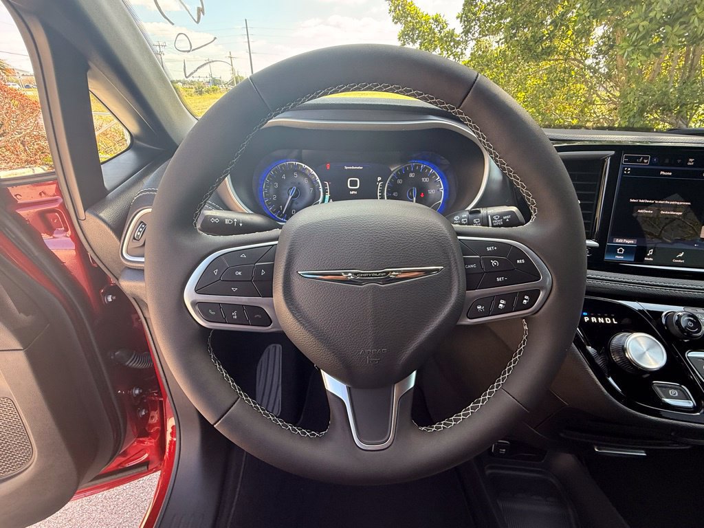 New 2026 Chrysler Pacifica Select FWD image 20