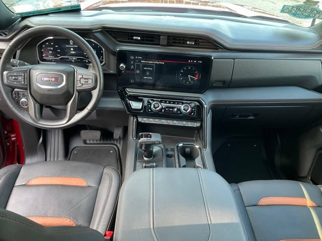 Used 2024 GMC Sierra 1500 AT4 w/ Technology Package AWD/4WD image 4