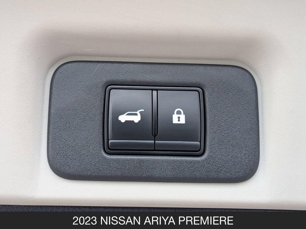 Used 2023 Nissan Ariya FWD image 26