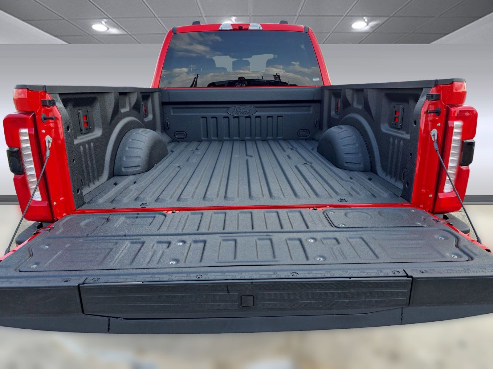 New 2025 Ford F250 Lariat w/ Tremor Off-Road Package image 25