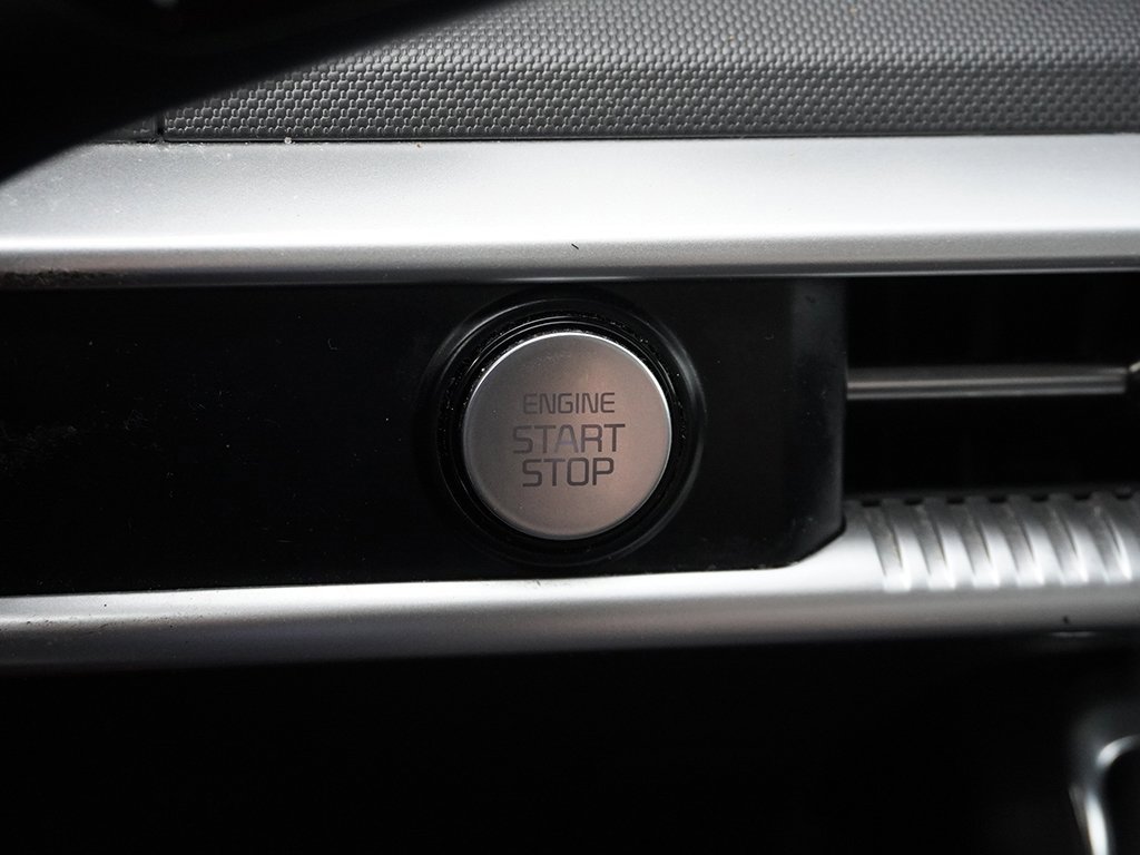 Used 2023 Kia K5 LXS image 41