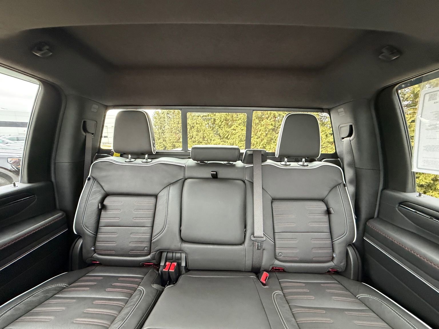 Used 2025 GMC Sierra 2500 AT4X image 3