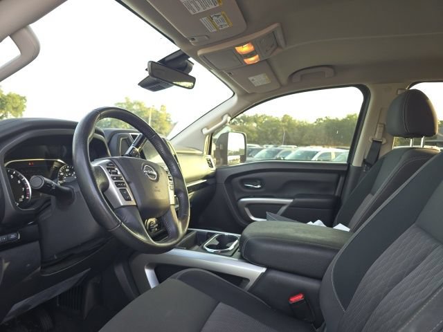 Used 2023 Nissan Titan SV w/ SV Convenience Package AWD/4WD image 11