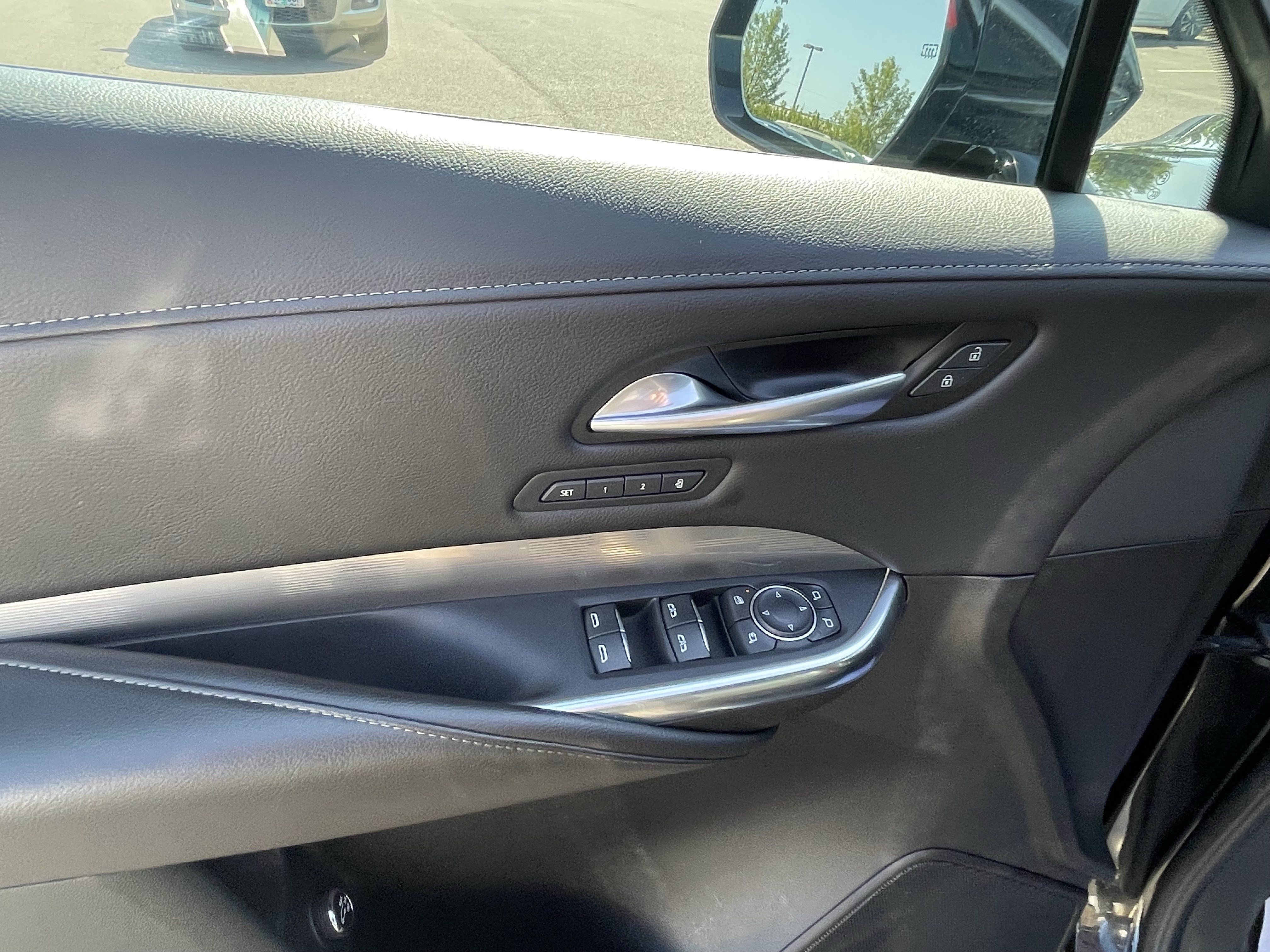 Used 2024 Cadillac XT4 Premium Luxury AWD/4WD image 17