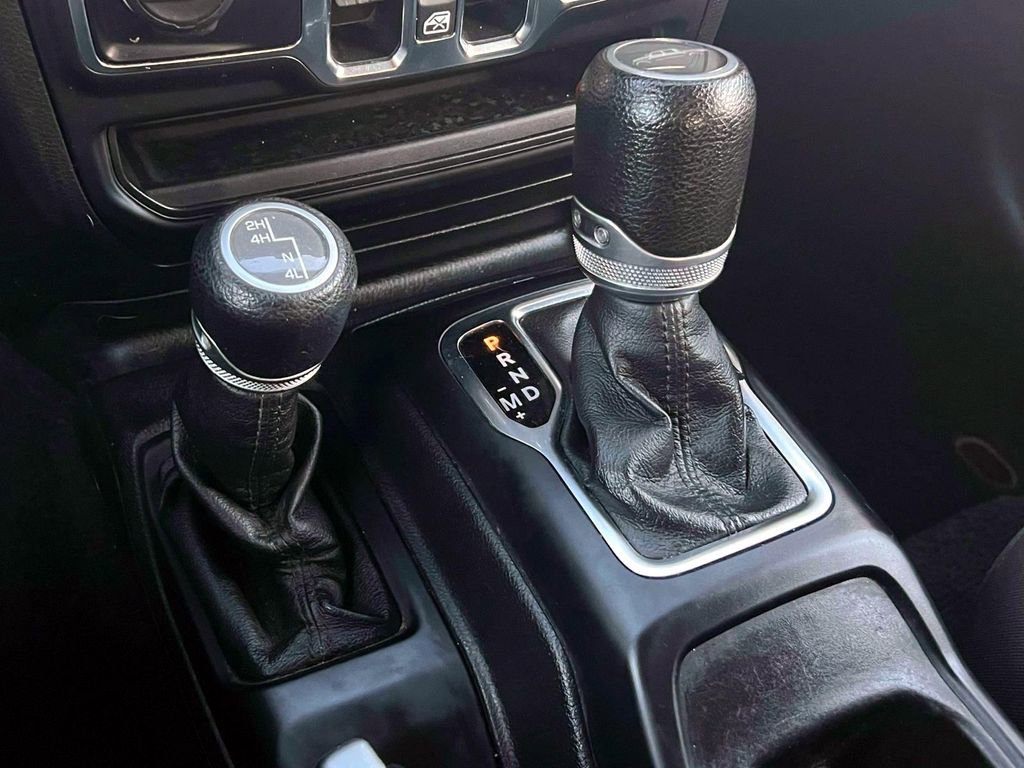 Certified 2021 Jeep Gladiator Willys image 24