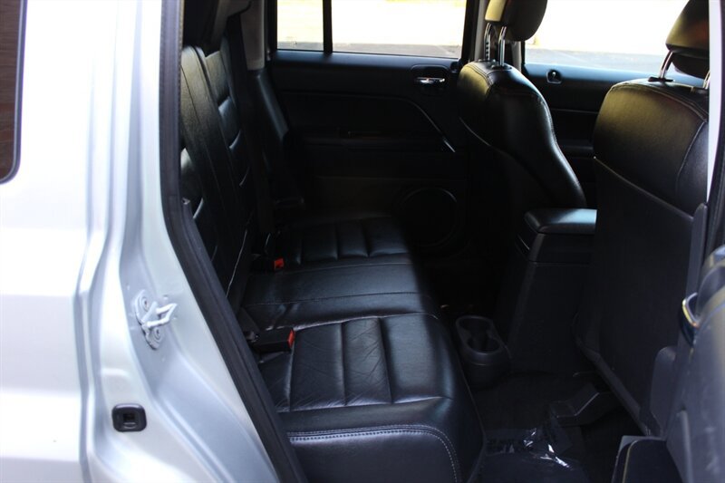 Used 2015 Jeep Patriot Sport w/ Power Value Group AWD/4WD image 16