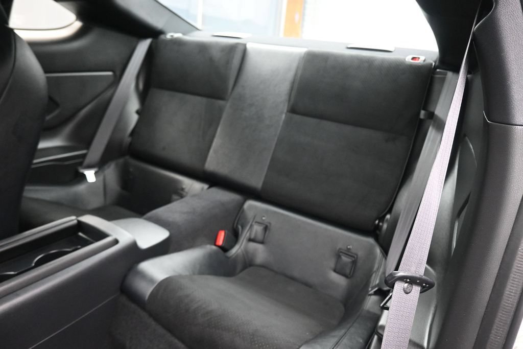 Used 2025 Toyota GR86 Premium w/ Performance Package RWD image 29