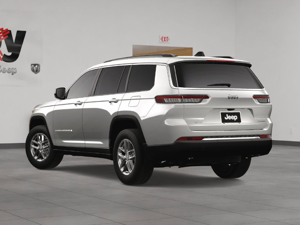 New 2025 Jeep Grand Cherokee L Laredo w/ Trailer Tow Package AWD/4WD image 3