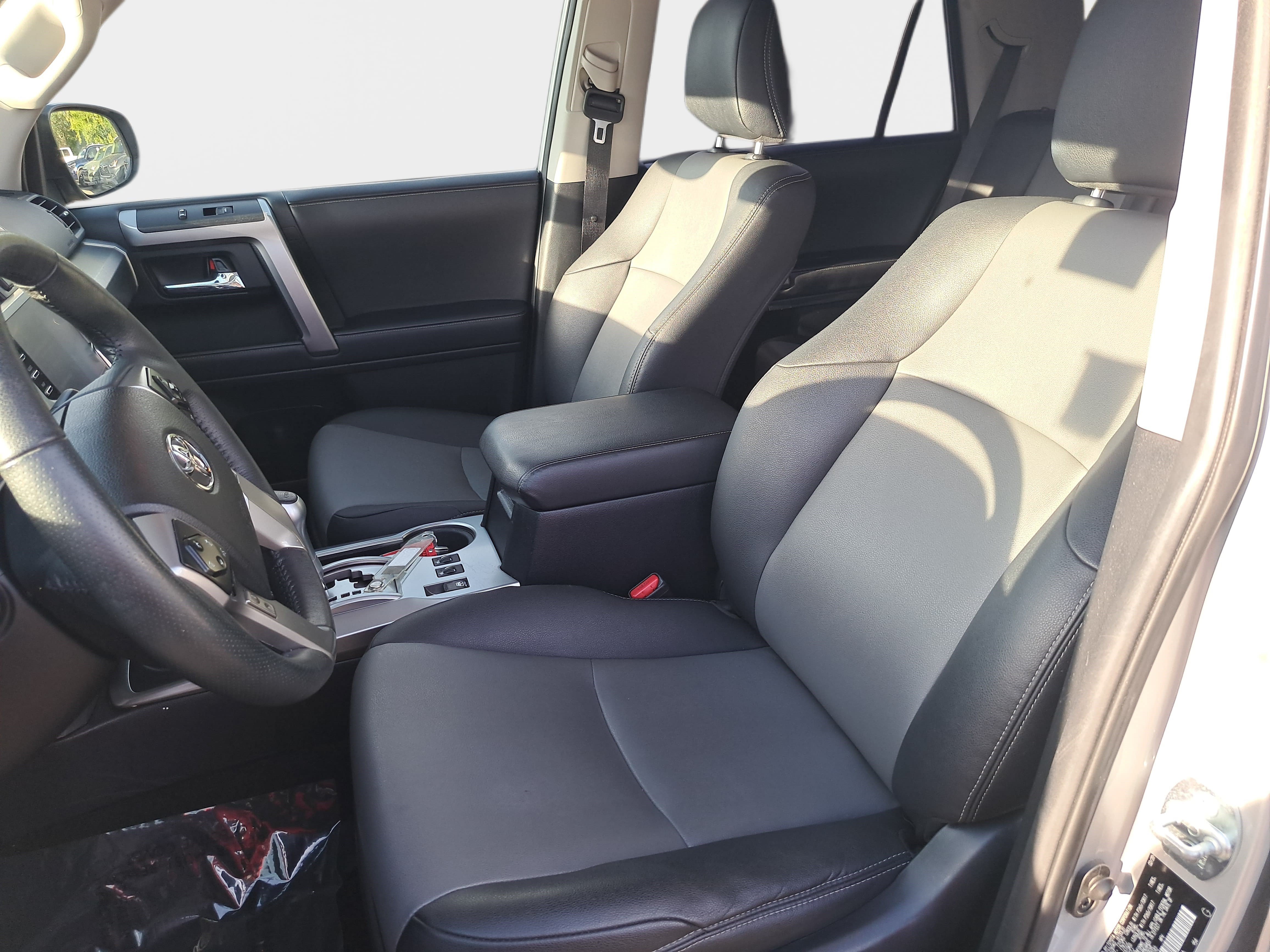 Used 2020 Toyota 4Runner SR5 Premium w/ Moonroof Package RWD image 14