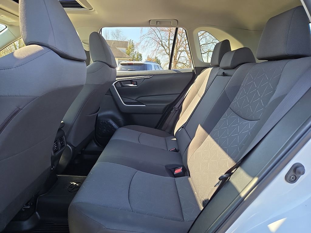 Used 2019 Toyota RAV4 XLE w/ Convenience Package AWD/4WD image 10